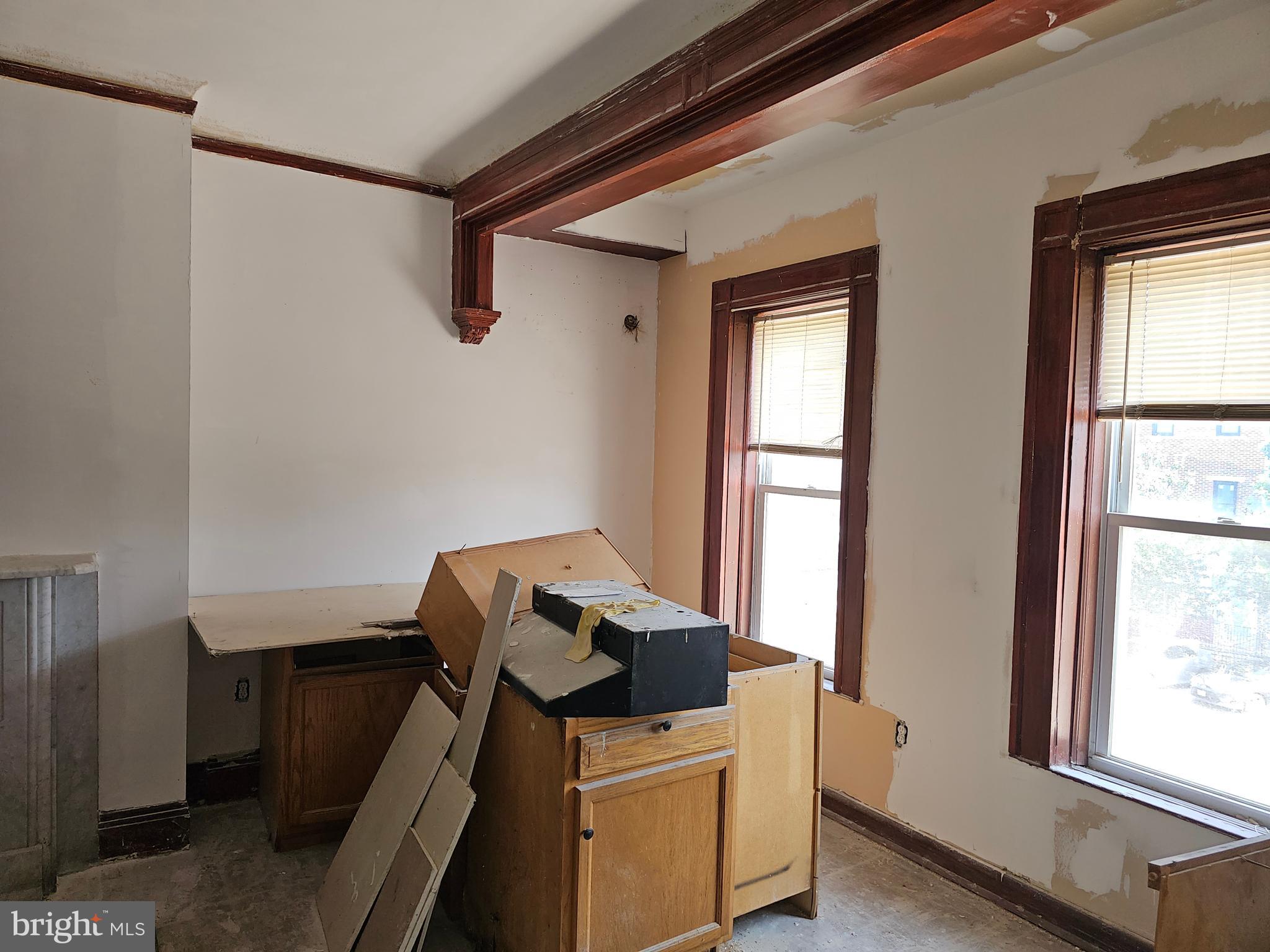 3514 Bank Street Baltimore, MD 21224 - Photo 42 of 71 a utility room with dryer and window