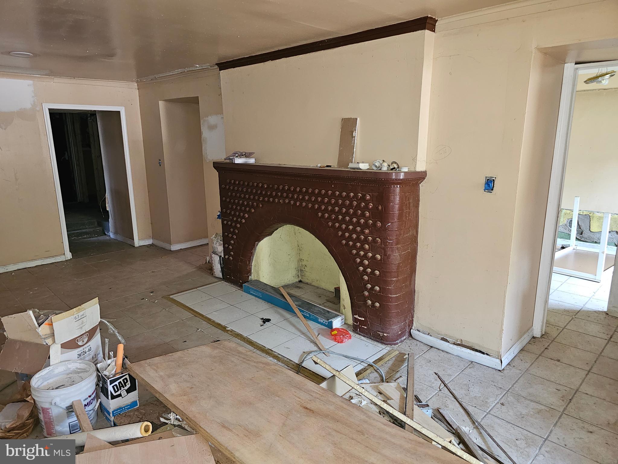 3514 Bank Street Baltimore, MD 21224 - Photo 60 of 71 a living room with furniture