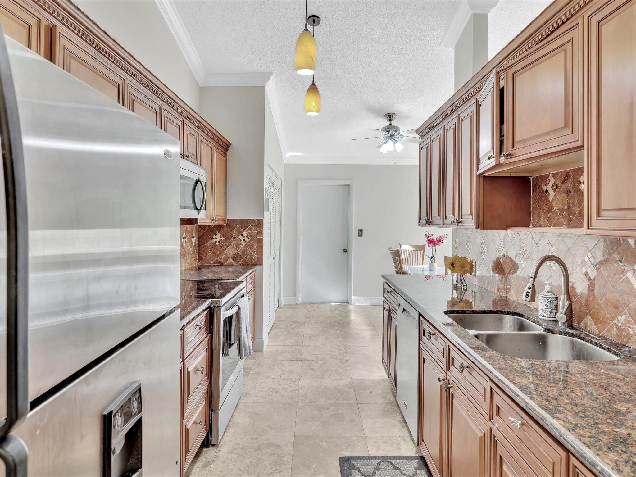23253 Boca Club Colony Circle Boca Raton, FL 33433 - Photo 16 of 56 Kitchen