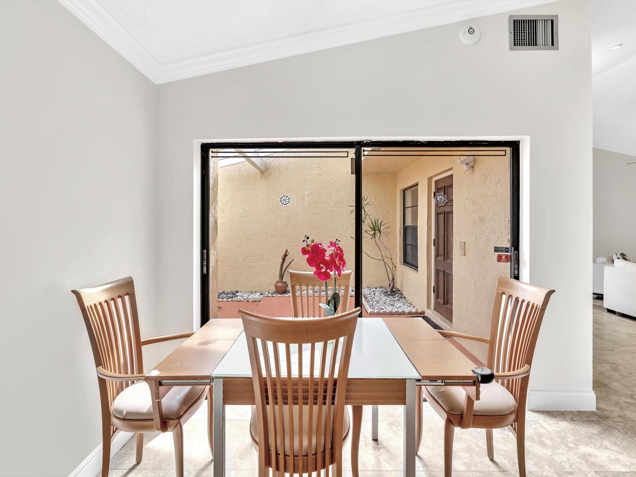 23253 Boca Club Colony Circle Boca Raton, FL 33433 - Photo 19 of 56 Breakfast Area