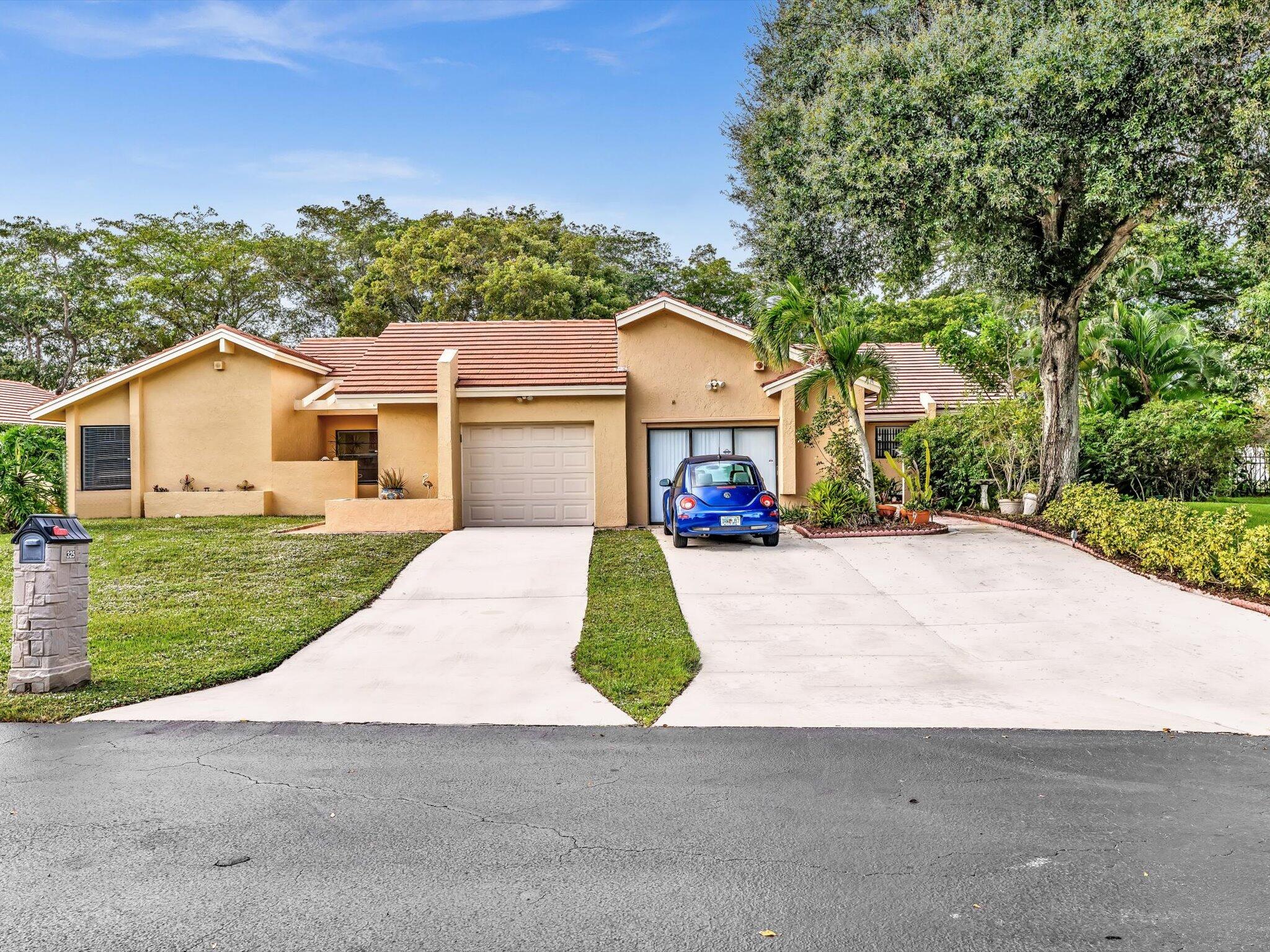 23253 Boca Club Colony Circle Boca Raton, FL 33433 - Photo 39 of 56 Exterior
