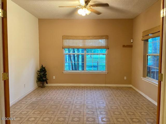 3004 Old Shell Landing Road Ocean Springs, MS 39564 - Photo 9 of 24 Dining Rm