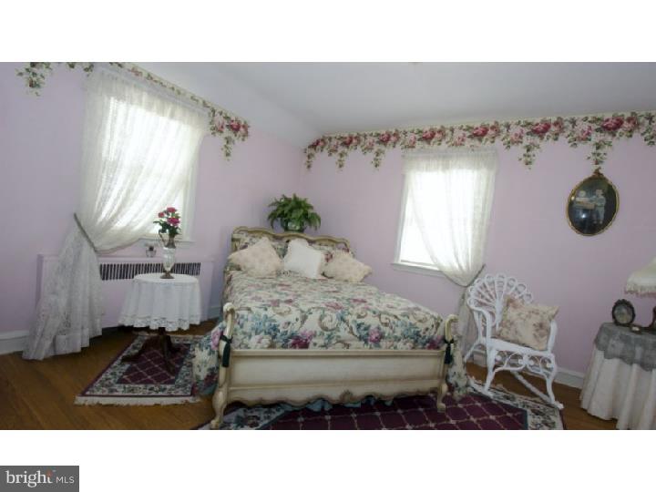 30 Braeburn Road Havertown, PA 19083 - Photo 12 of 25