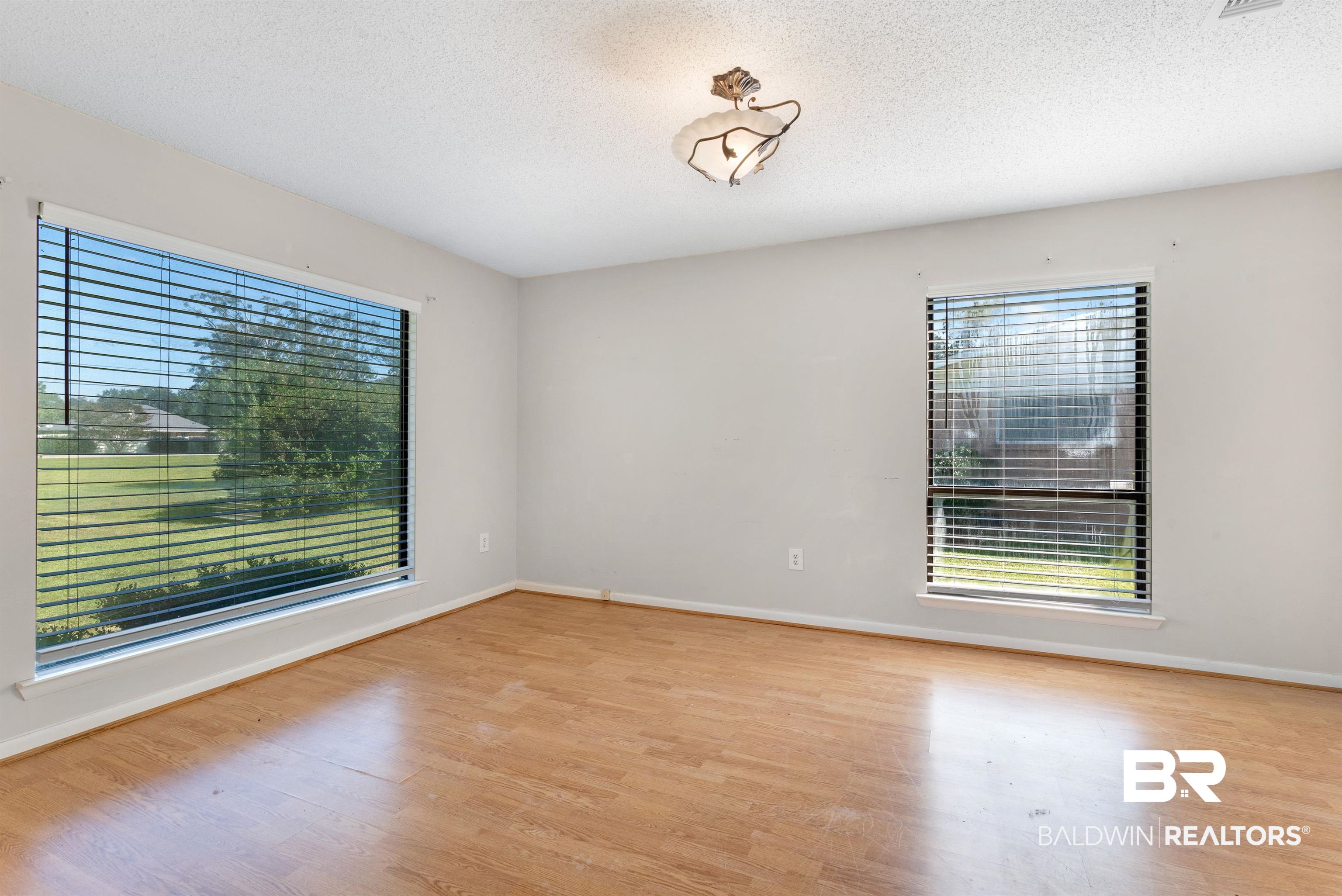 16162 Highway 98 Foley, AL 36535 - Photo 32 of 43 Master bedroom