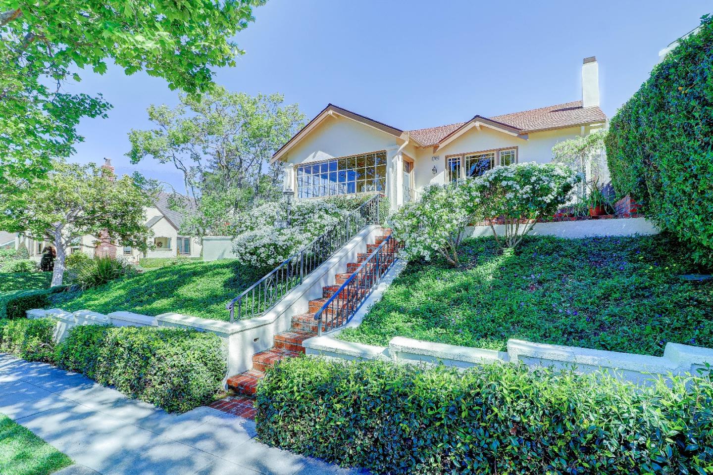 2701 Hillside Drive Burlingame, CA 94010 - Photo 6 of 50 a view of a yard in front of house