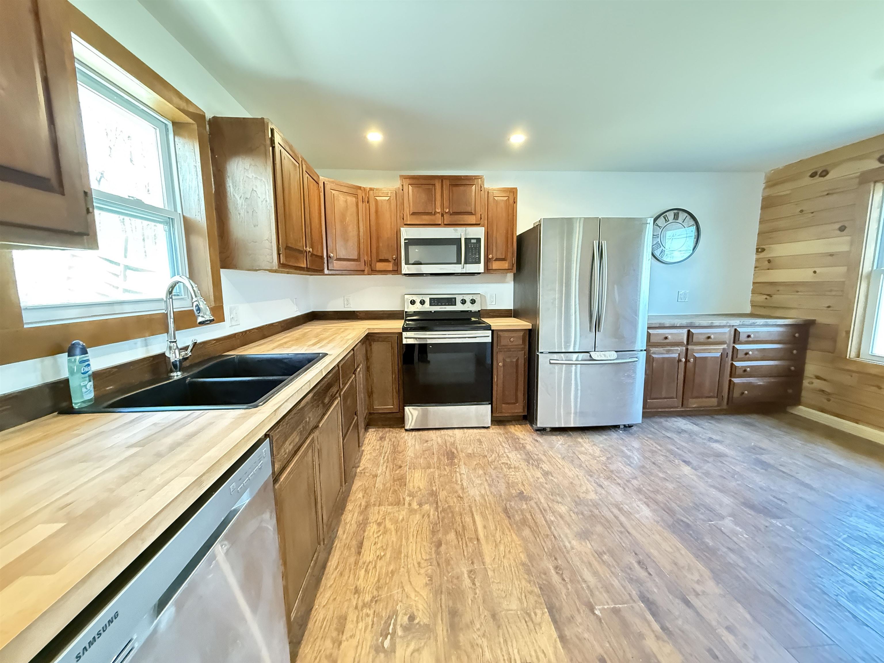 221 A Southridge Street Springfield, VT 05156 - Photo 12 of 28