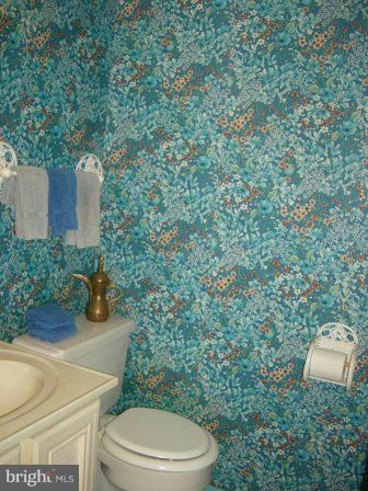 8971 Centerway Road Gaithersburg, MD 20879 - Photo 24 of 30 Bath