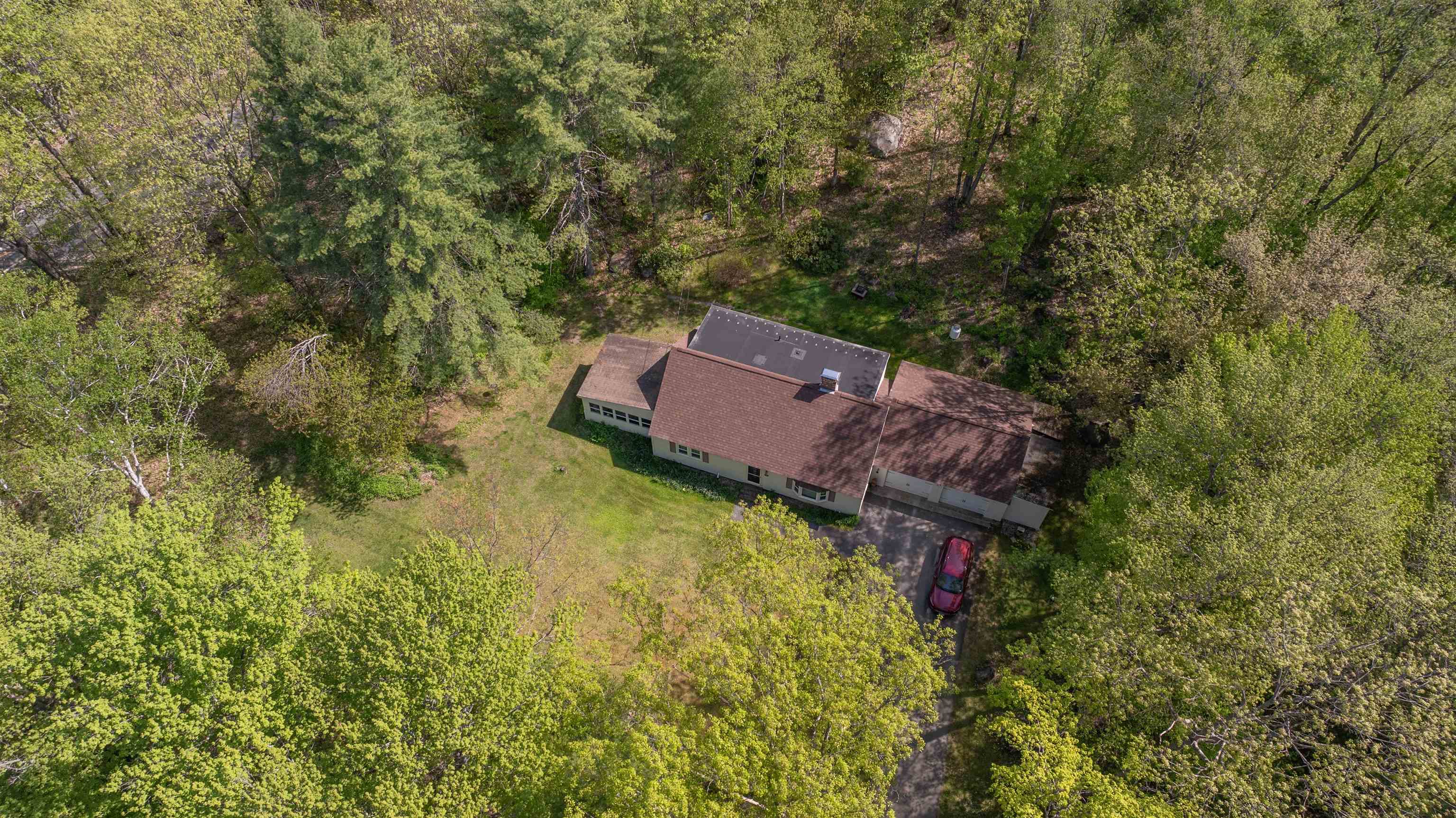 186 Old Bennington Road Greenfield, NH 03047 - Photo 2 of 28