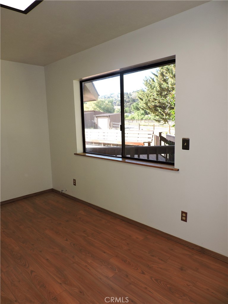 26931 Columbia Way Tehachapi, CA 93561 - Photo 40 of 49 Great pasture view!