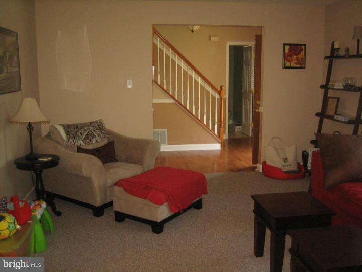 32 Hartford Road Sewell, NJ 08080 - Photo 4 of 23