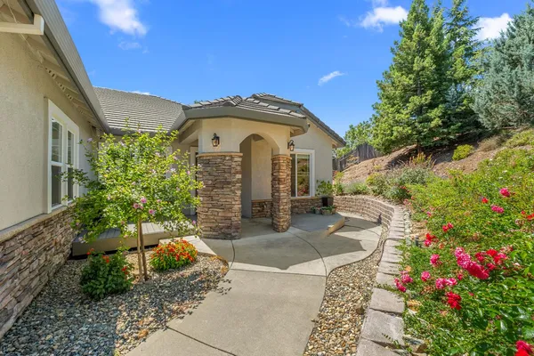 $949,000 | 553 Crazy Horse Road, Cameron Park, CA 95682