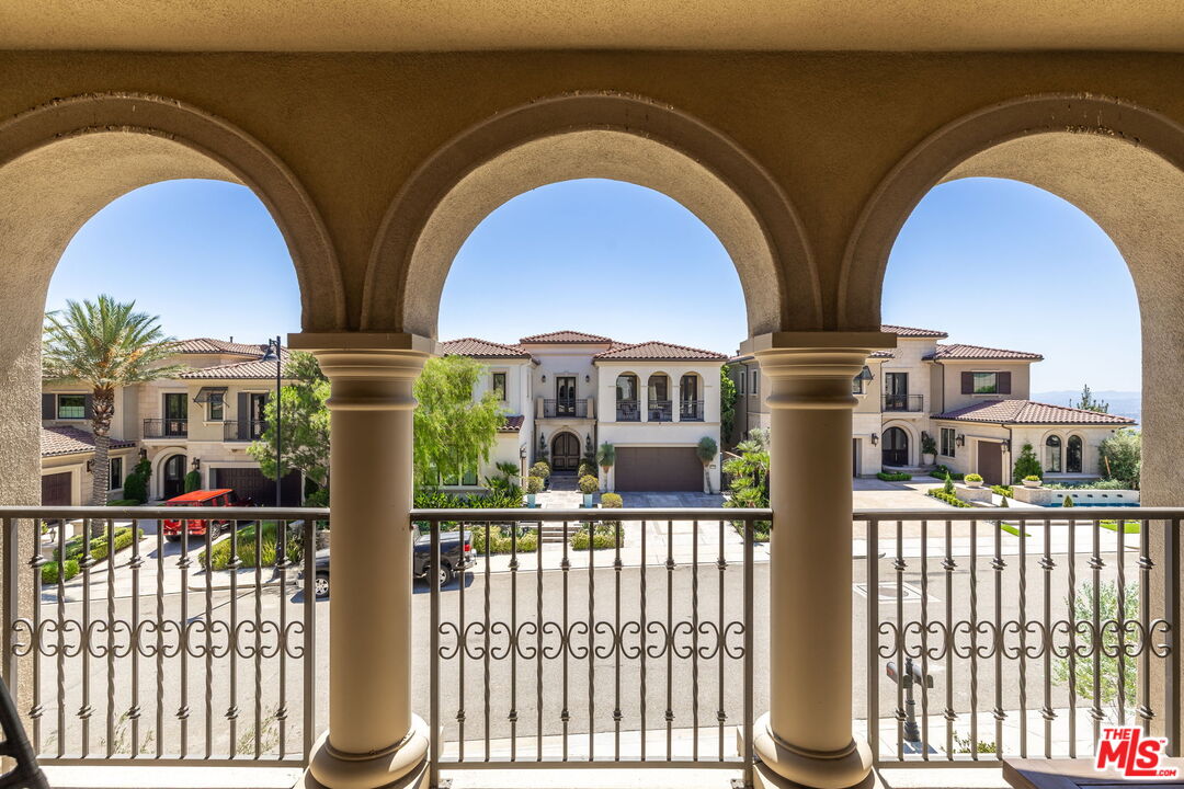 11734 Manchester Way Porter Ranch, CA 91326 - Photo 34 of 55 Gallery Image 34