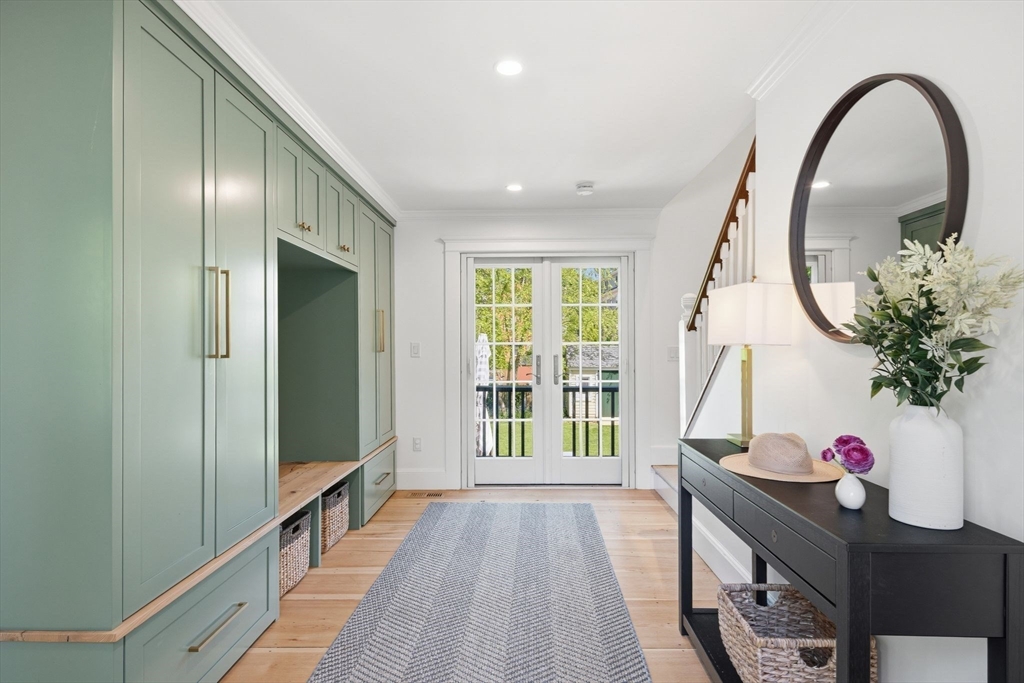 31 Elm Street Marblehead, MA 01945 - Photo 7 of 39