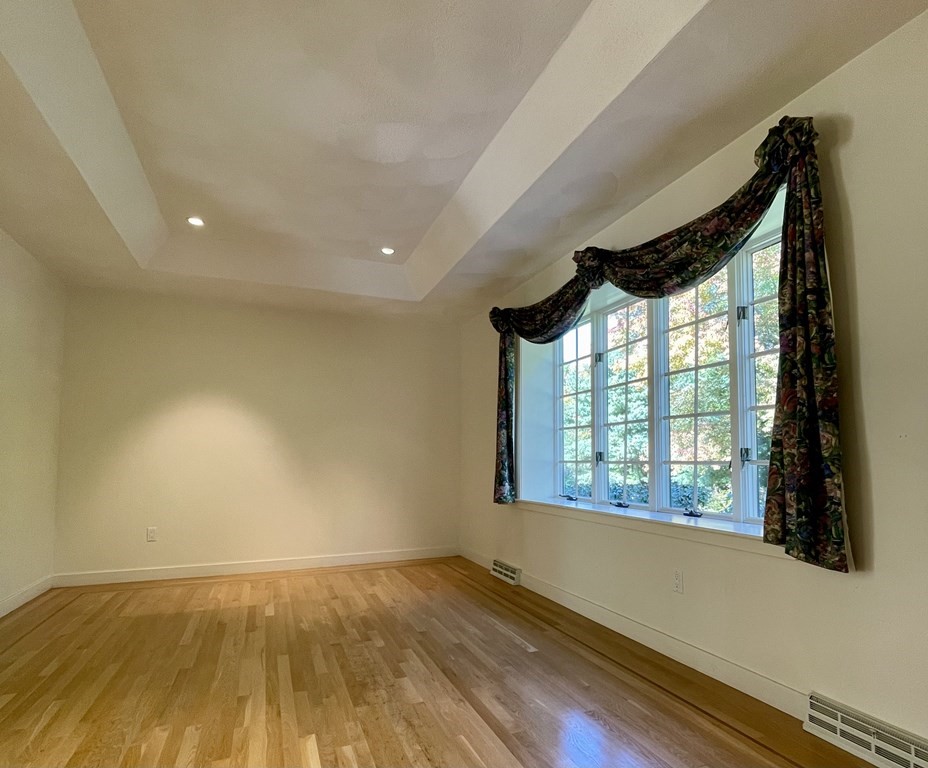 278 Plainfield Road Concord, MA 01742 - Photo 14 of 39 Gallery Image 14