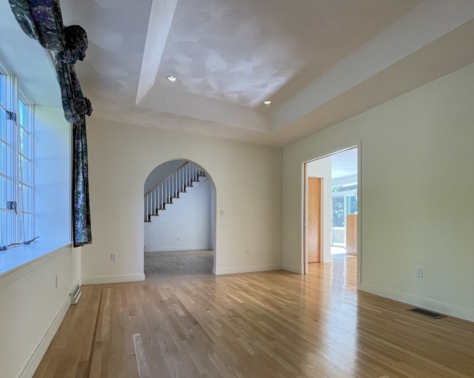 278 Plainfield Road Concord, MA 01742 - Photo 15 of 39 Gallery Image 15