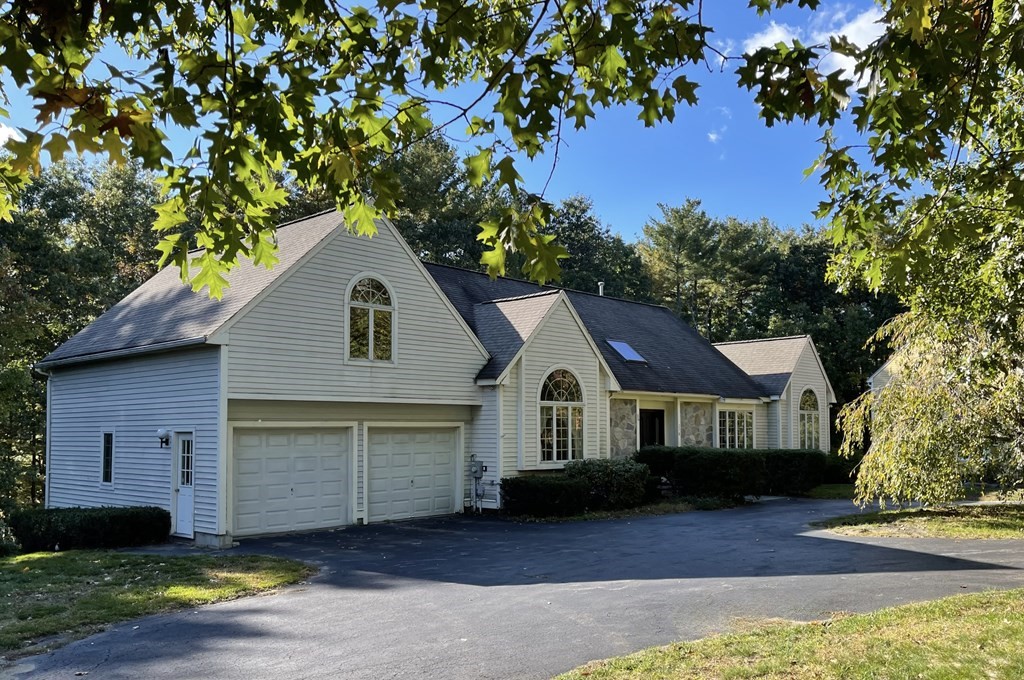 278 Plainfield Road Concord, MA 01742 - Photo 3 of 39 Gallery Image 3