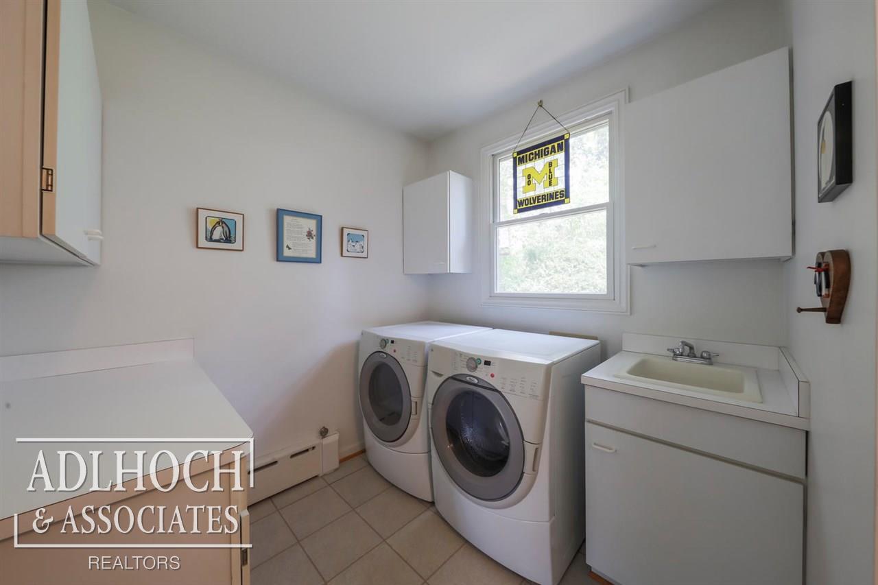 207 Ridge Road Grosse Pointe Farms, MI 48236 - Photo 14 of 28