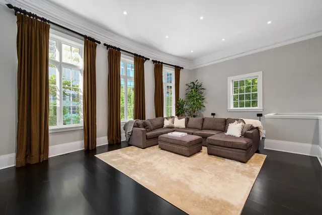 $6,500,000 | 460 West Huron Street, Chicago, IL 60654