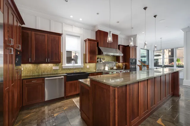 $6,500,000 | 460 West Huron Street, Chicago, IL 60654