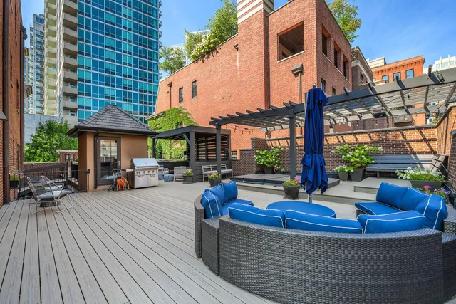 $6,500,000 | 460 West Huron Street, Chicago, IL 60654