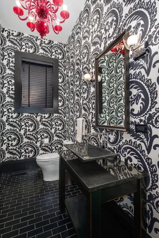 $6,500,000 | 460 West Huron Street, Chicago, IL 60654