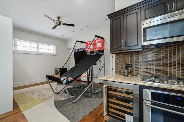 $6,500,000 | 460 West Huron Street, Chicago, IL 60654