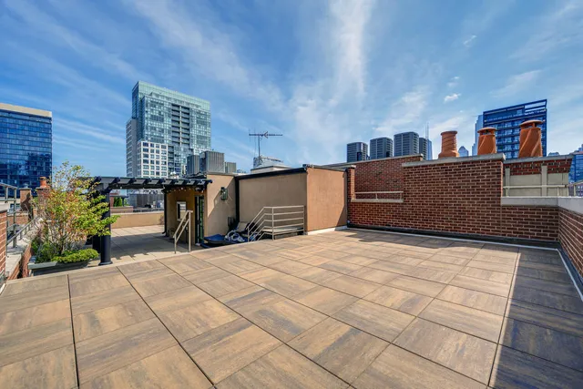 $6,500,000 | 460 West Huron Street, Chicago, IL 60654