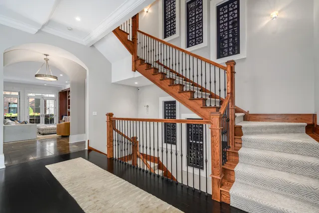 $6,500,000 | 460 West Huron Street, Chicago, IL 60654