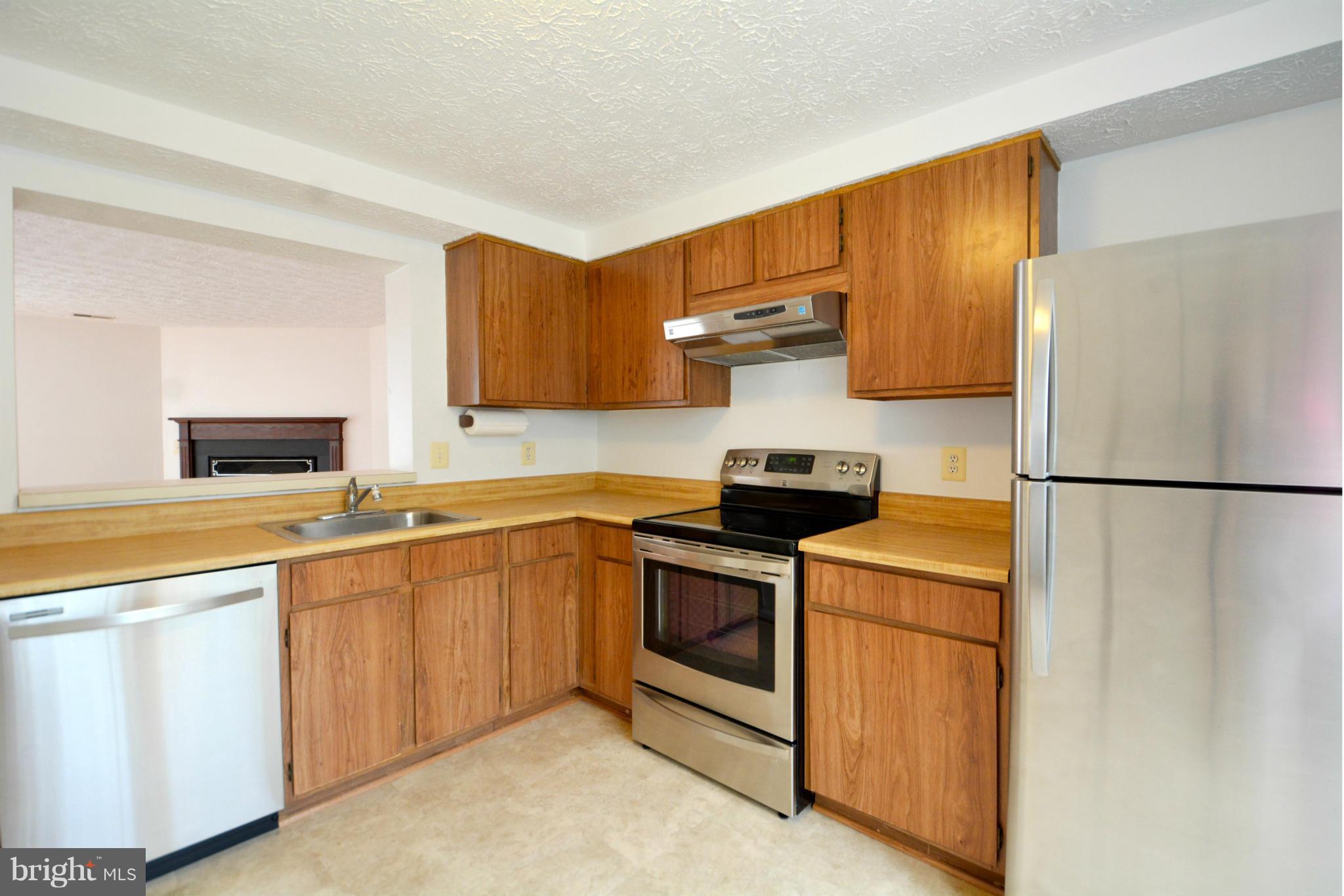6995 Villa-Del-Rey Court Springfield, VA 22150 - Photo 6 of 21 New Floor