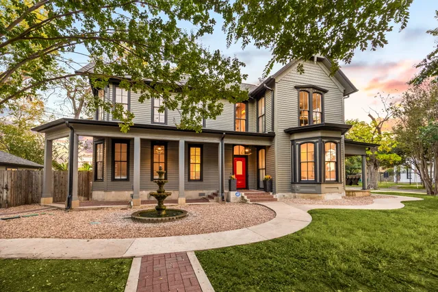 $999,000 | 1001 South Church Street, Georgetown, TX 78626