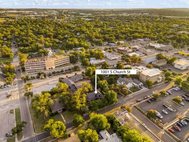 $1,050,000 | 1001 South Church Street, Georgetown, TX 78626