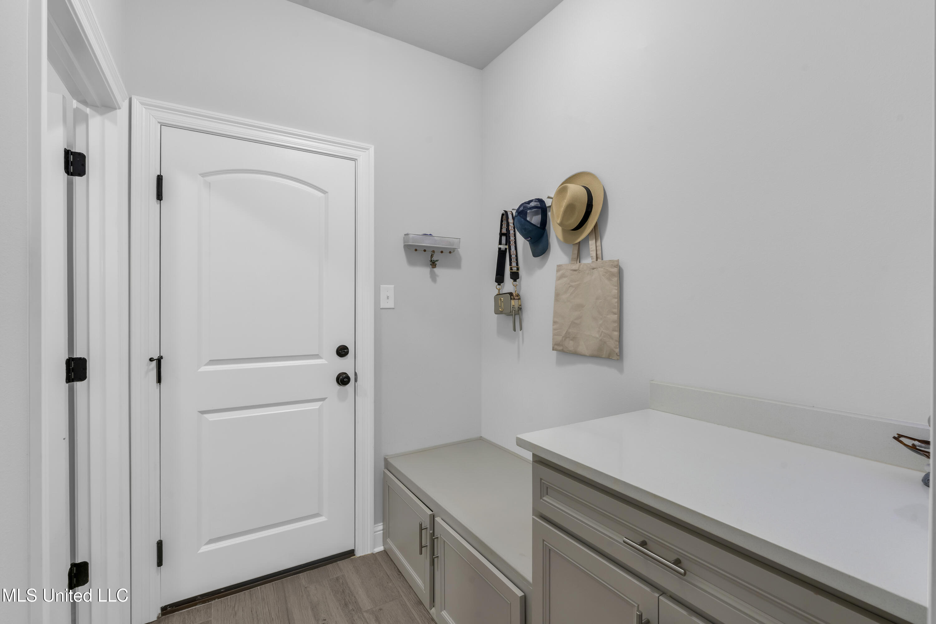 9371 Taylor Place Ocean Springs, MS 39564 - Photo 13 of 37 DSC09689