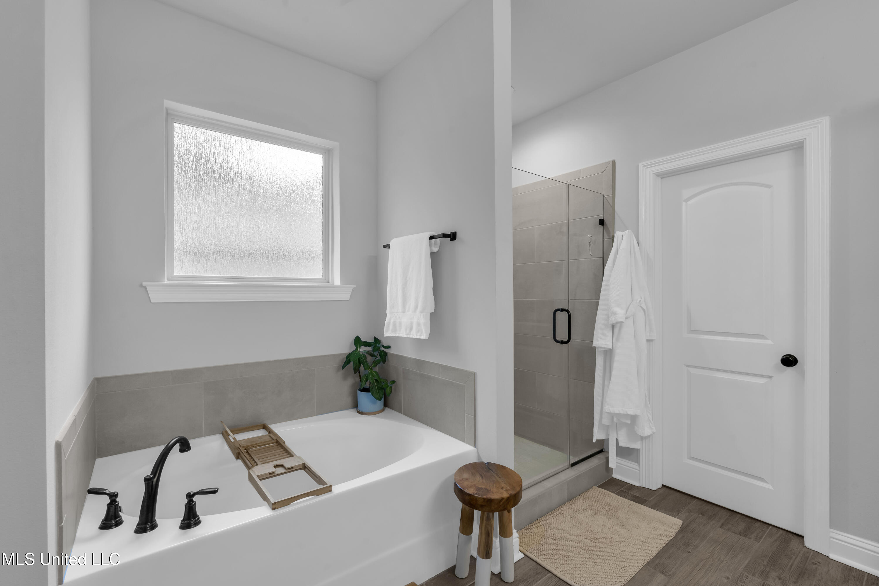 9371 Taylor Place Ocean Springs, MS 39564 - Photo 17 of 37 DSC09632