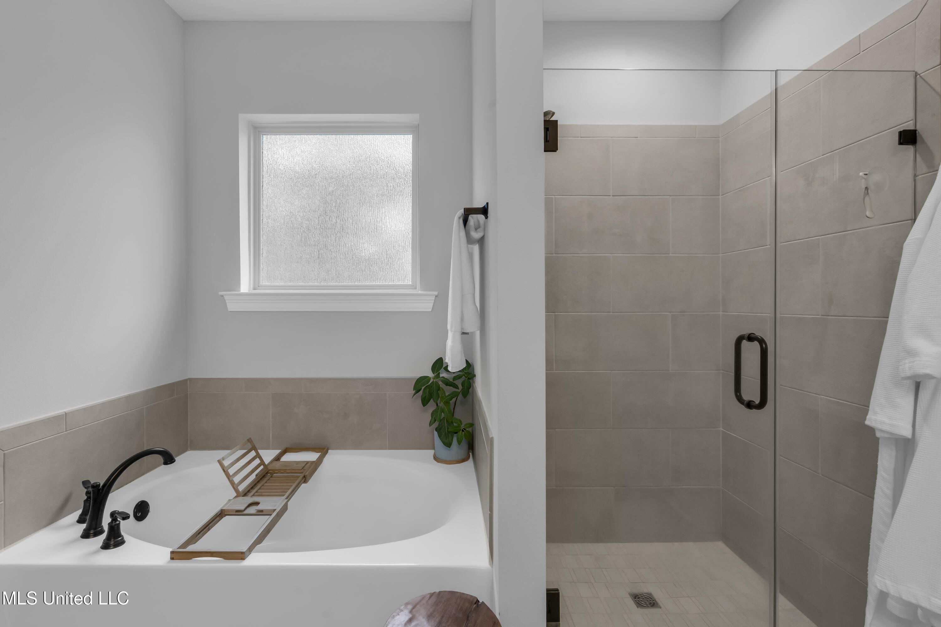 9371 Taylor Place Ocean Springs, MS 39564 - Photo 18 of 37 DSC09635