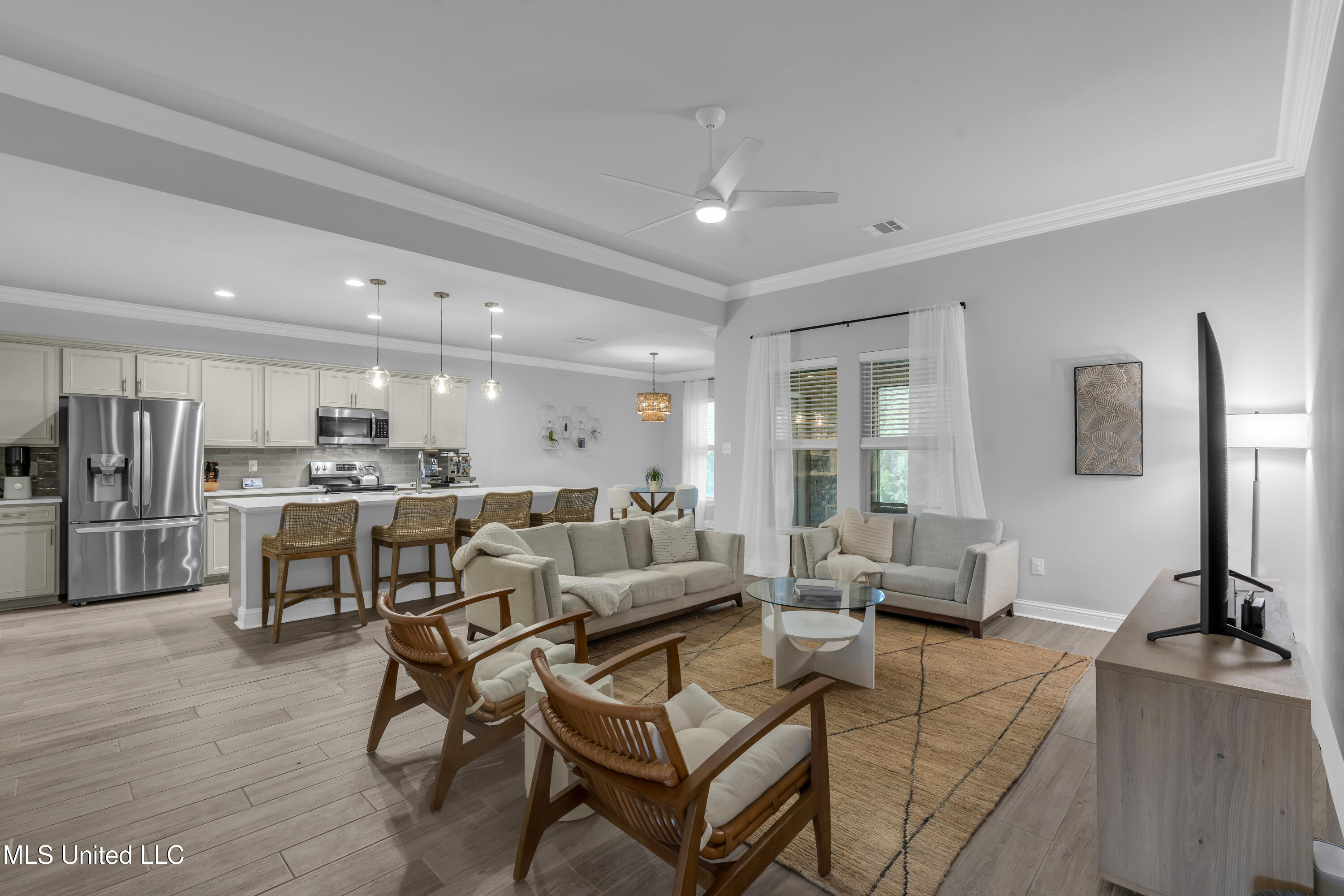 9371 Taylor Place Ocean Springs, MS 39564 - Photo 4 of 37 DSC09671