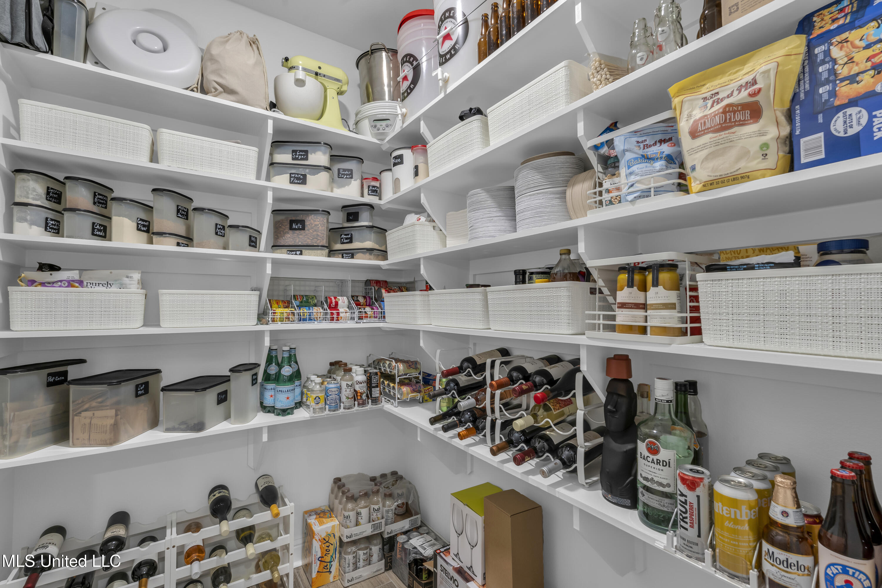 9371 Taylor Place Ocean Springs, MS 39564 - Photo 10 of 37 DSC09683