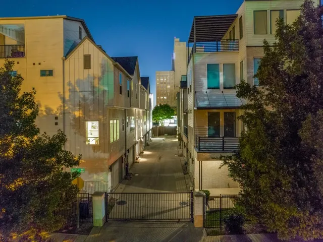 $4,000 | 1129 Manderly Court, Dallas, TX 75204