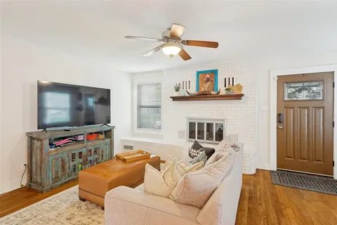 $498,000 | 3912 Byers Avenue, Fort Worth, TX 76107
