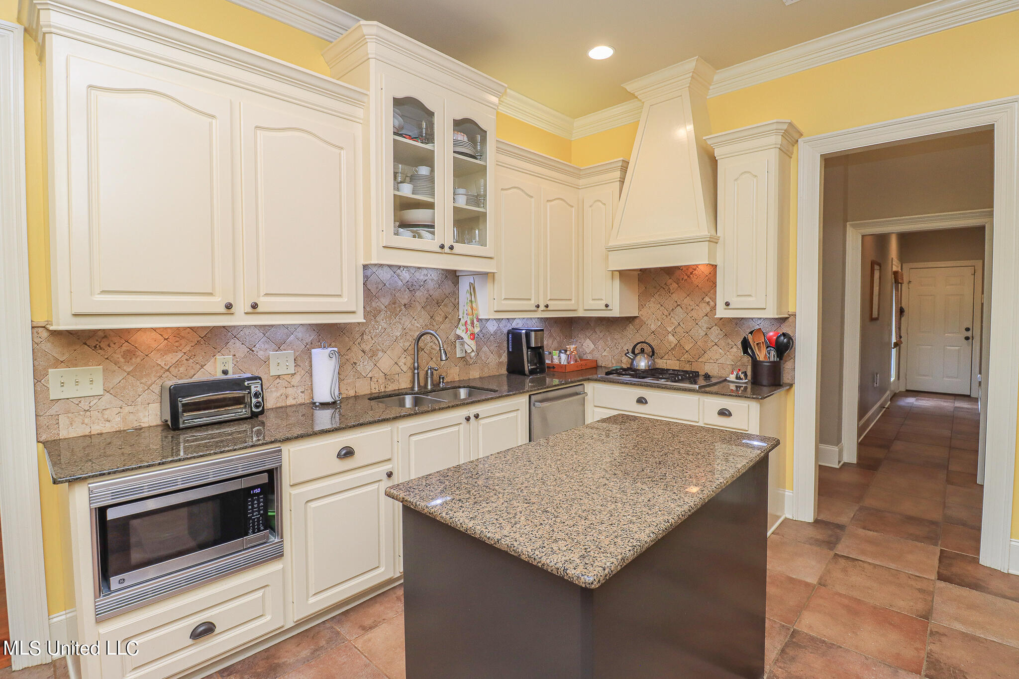 204 Kitty Hawk Circle Brandon, MS 39047 - Photo 12 of 56 204 Kitty Hawk Cir 29