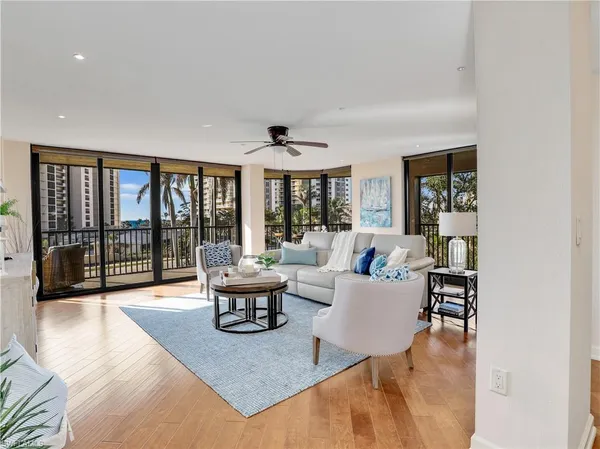$8,000 | 11030 Gulf Shore Drive, Unit 202, Naples, FL 34108