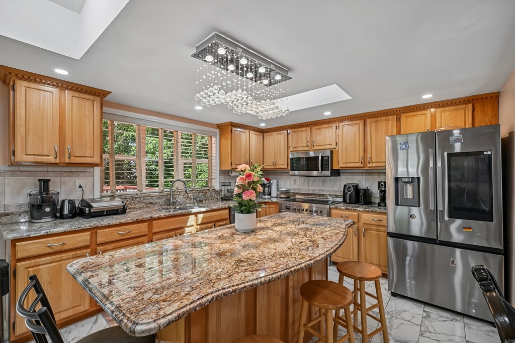 79 Russ Street Randolph, MA 02368 - Photo 9 of 37