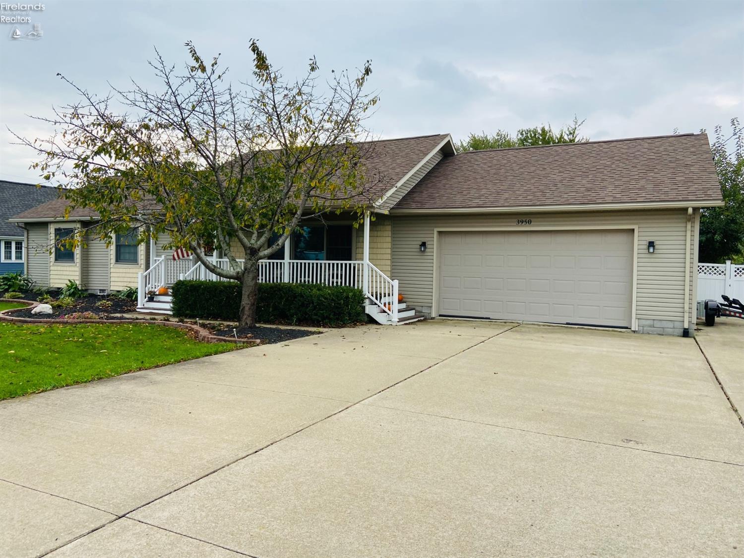 3950 West Harbor Road Port Clinton, OH 43452 - Photo 1 of 30 Gallery Image 1