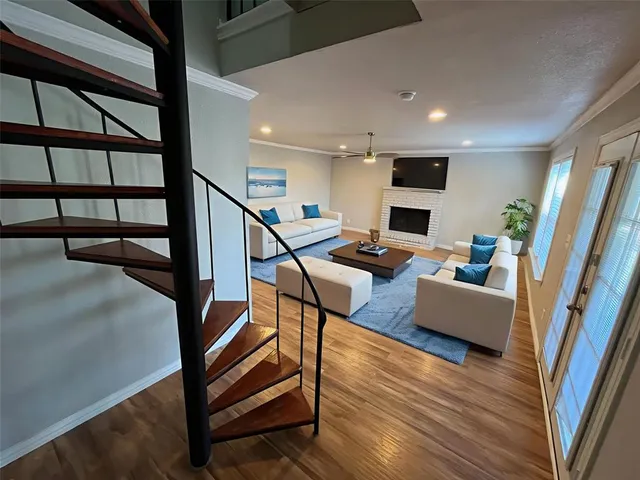 a view of utility room