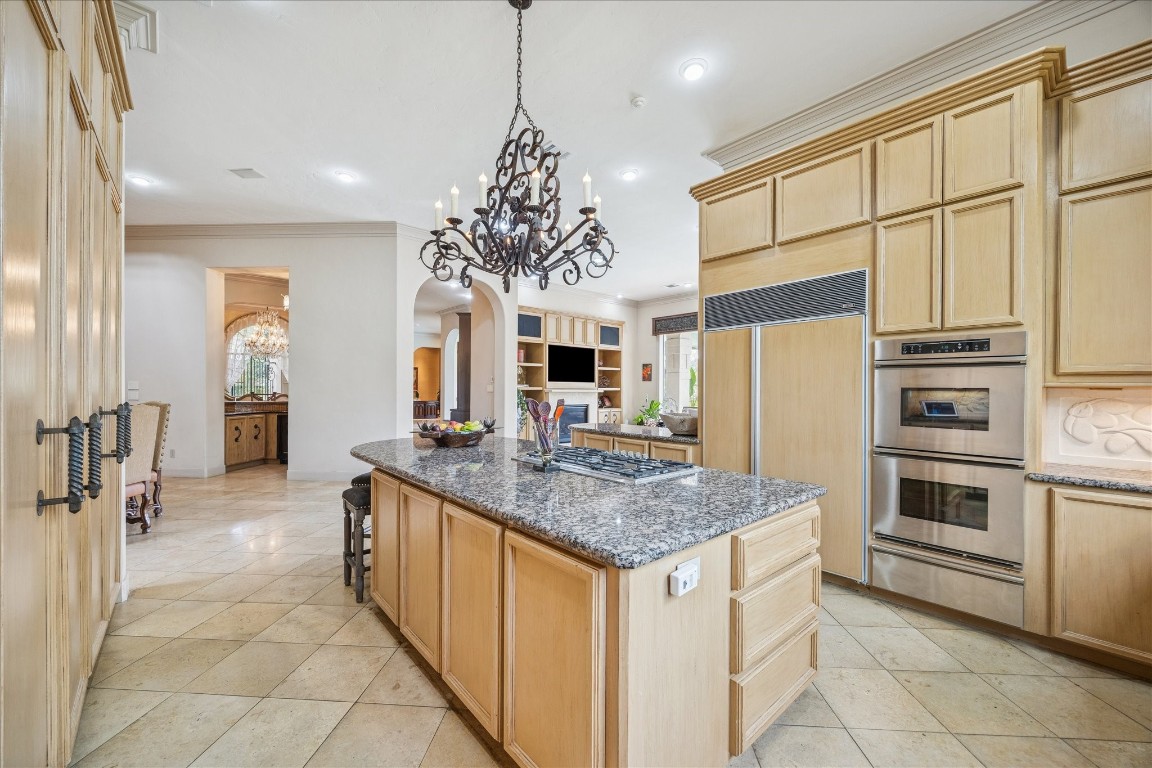 6 Mott Lane Houston, TX 77024 - Photo 18 of 49 Kitchen