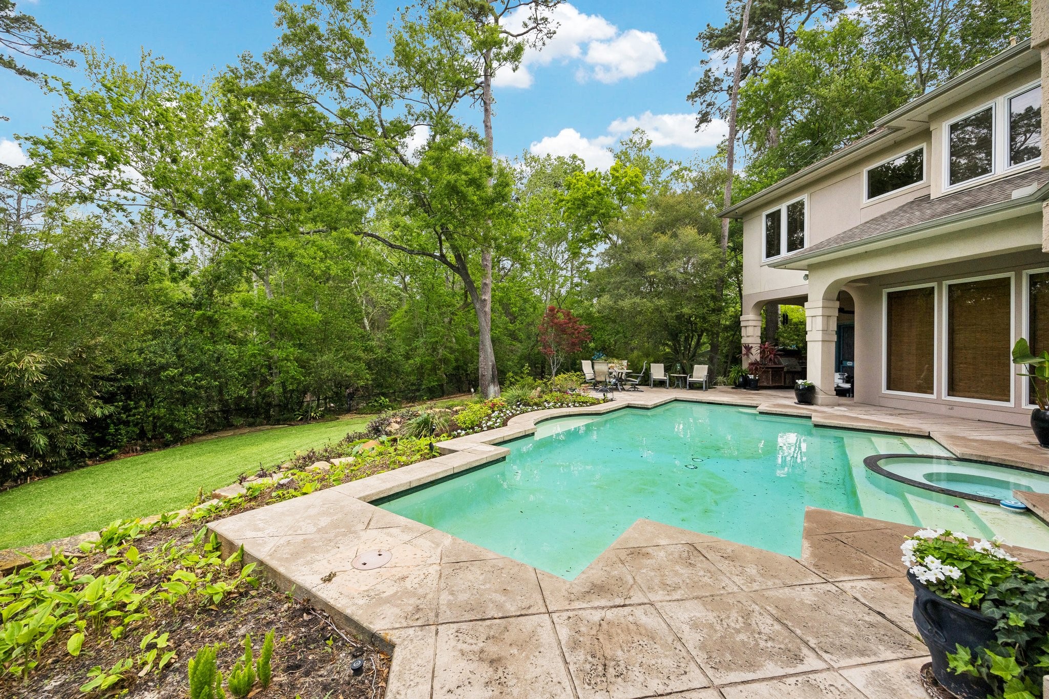 6 Mott Lane Houston, TX 77024 - Photo 40 of 47 Pool and spa