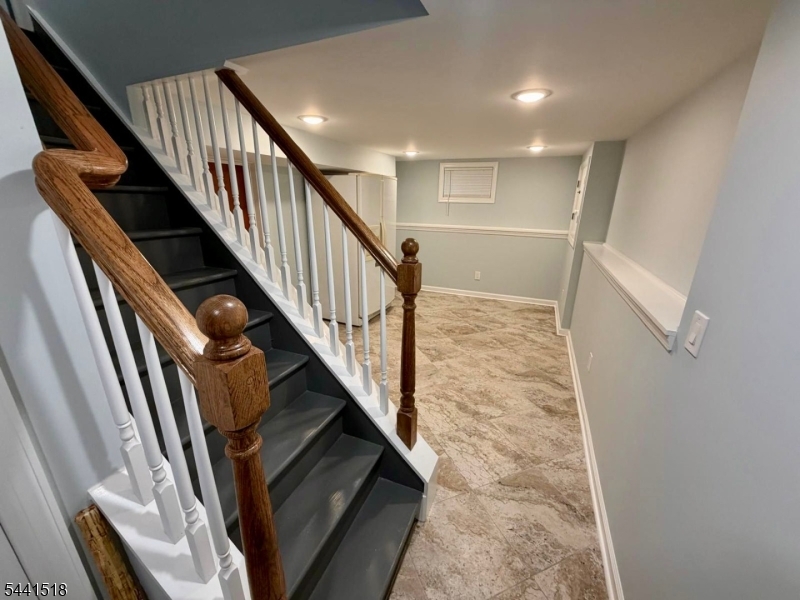 48 Sunnyside Road West Orange, NJ 07052 - Photo 29 of 36