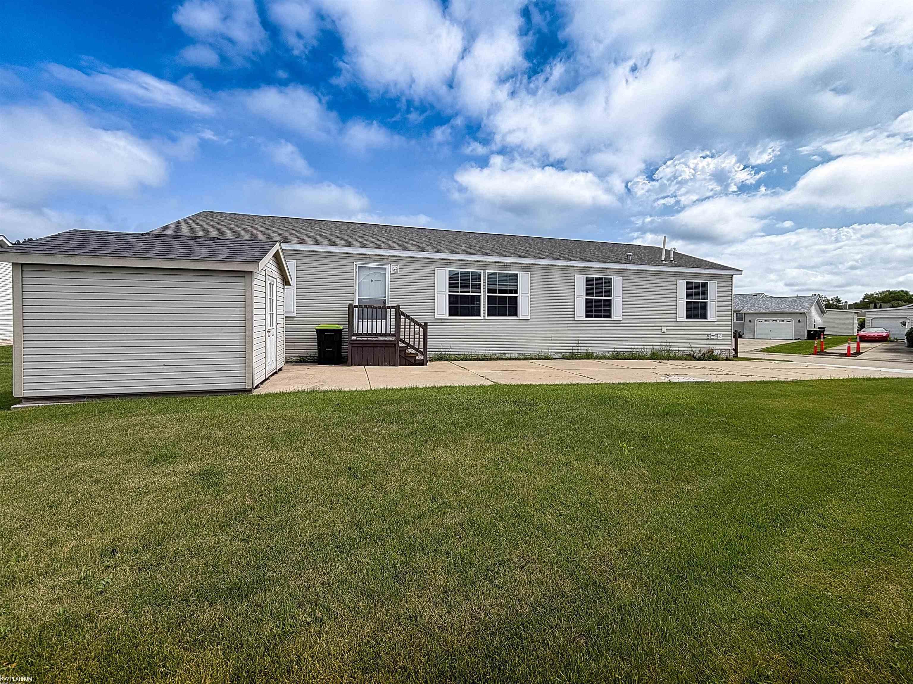 45545 Labelle Drive Macomb, MI 48044 - Photo 2 of 25 50214450-9db82a78-ad65-4a8d-8ce9-b3dc95b1dadb.JPG