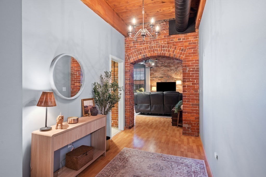 50 Rantoul Street, Unit 310 Beverly, MA 01915 - Photo 5 of 26 Gallery Image 5