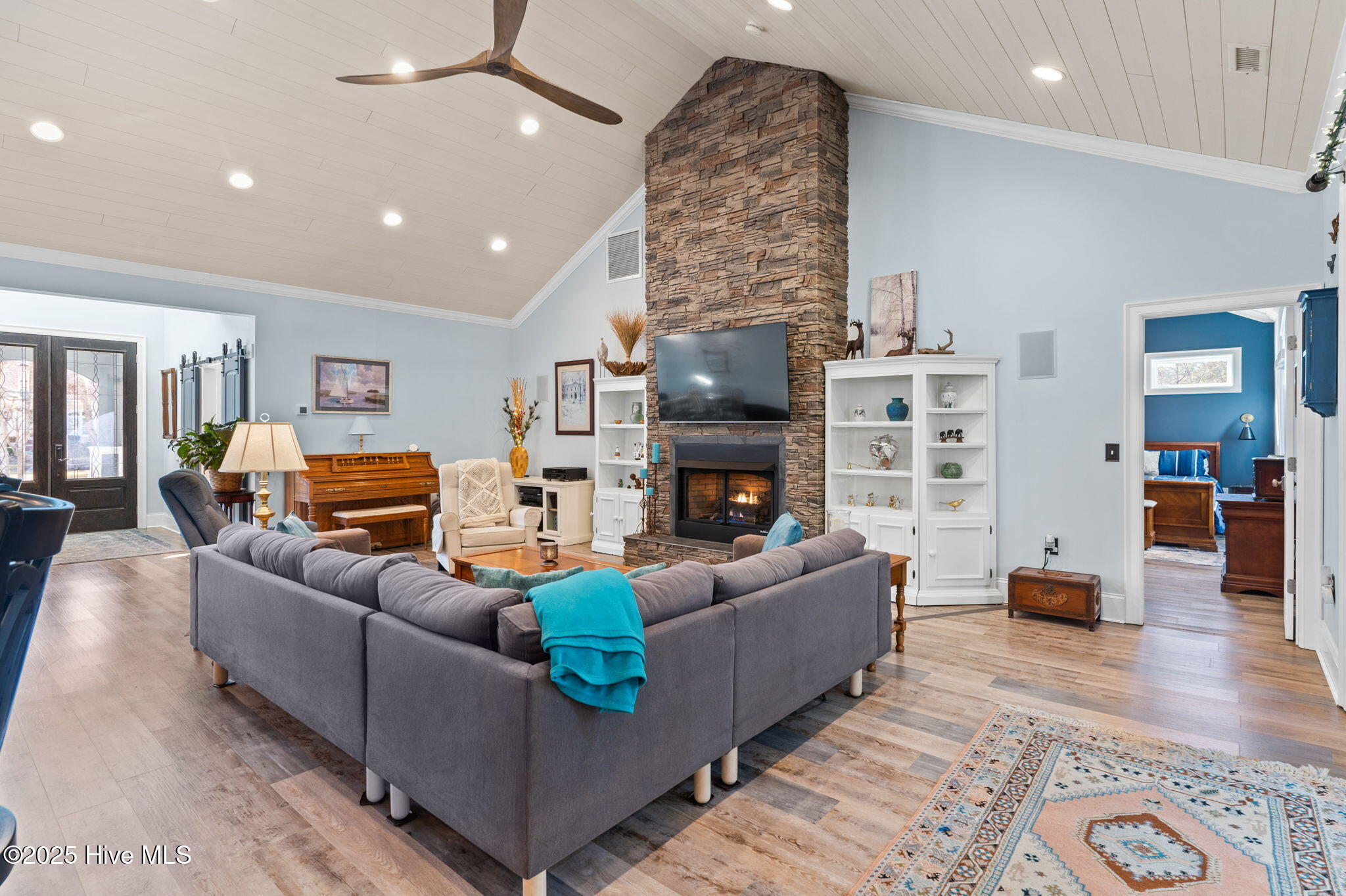 384 Genoe's Point Road Southwest Supply, NC 28462 - Photo 23 of 71 Living Room