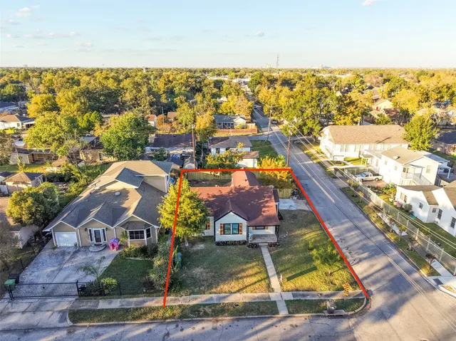 $354,900 | 6829 Japonica Street, Houston, TX 77087